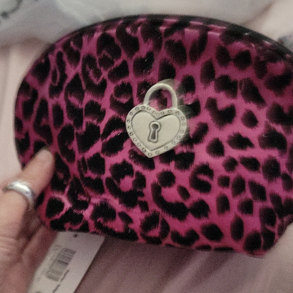 Pink Leopard Print Women's Bag REDUCED TODAY 4-11-2026💚💚💚